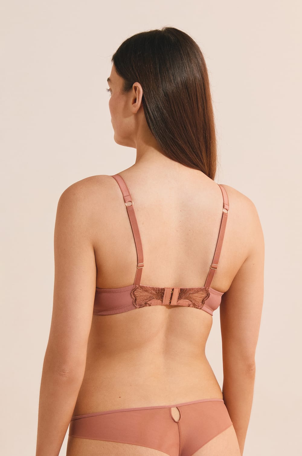 Soutien-gorge corbeille en broderie;${refinementColor}