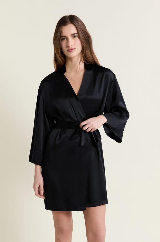 Silk Robe;${refinementColor}