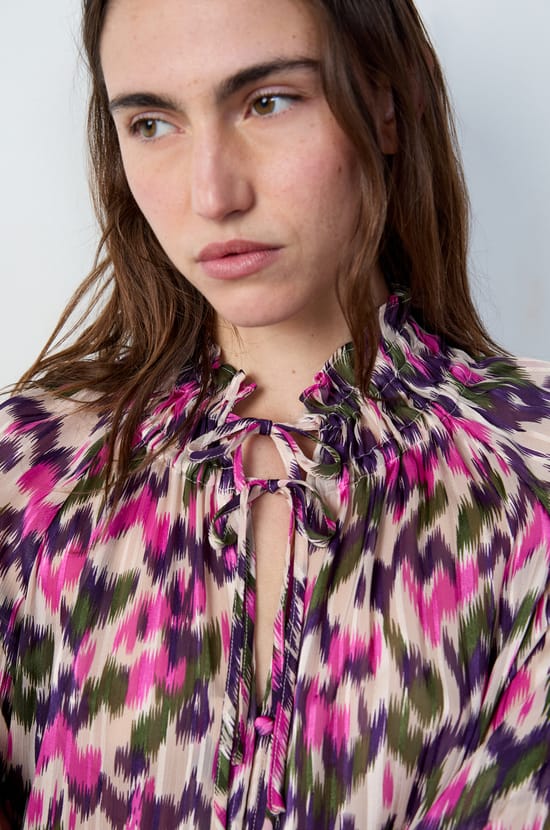Patterned fluid shirt;${refinementColor}