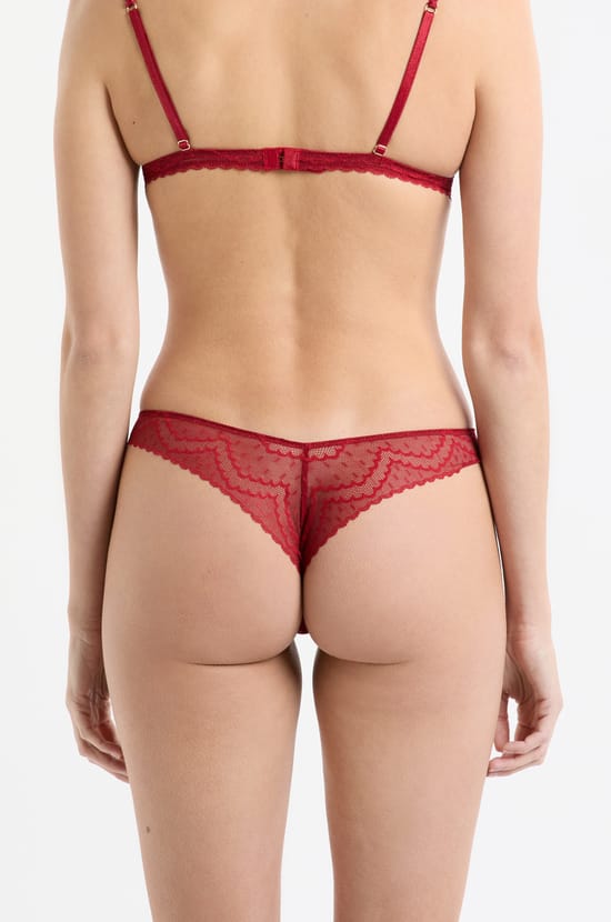 Tanga en dentelle;${refinementColor}