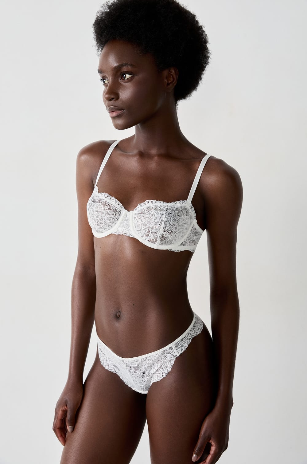 Lace Thong;${refinementColor}