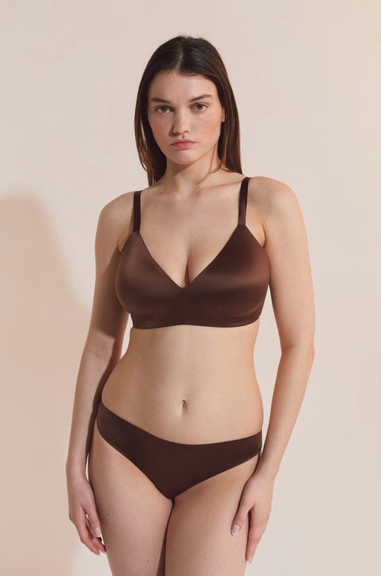 Soutien-gorge triangle sans armatures satin&eacute;;${refinementColor}