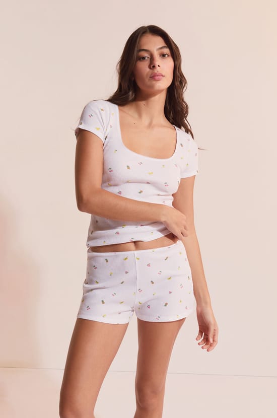 Short gaufr&eacute; &agrave; motifs fruits;${refinementColor}