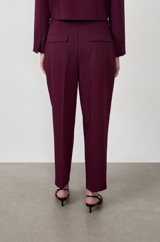 Pantalon coupe carotte;${refinementColor}