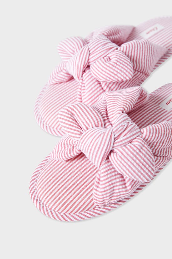 Chaussons tongs à rayures;${refinementColor}