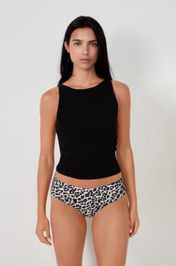 Seamless microfiber hipster with leopard print;${refinementColor}