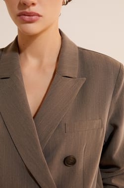 Veste blazer &agrave; rayures;${refinementColor}