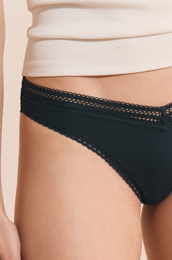 V-shape Tanga in Microfibre and Lace;${refinementColor}