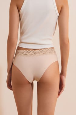 V-shape Hipster in Microfibre and Lace;${refinementColor}