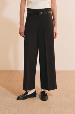 Pantalon cropped;${refinementColor}