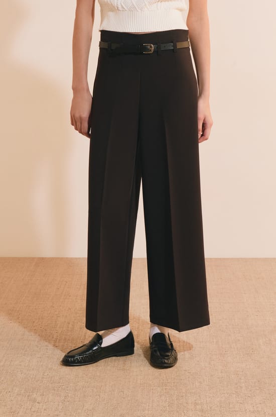 Pantalon cropped;${refinementColor}