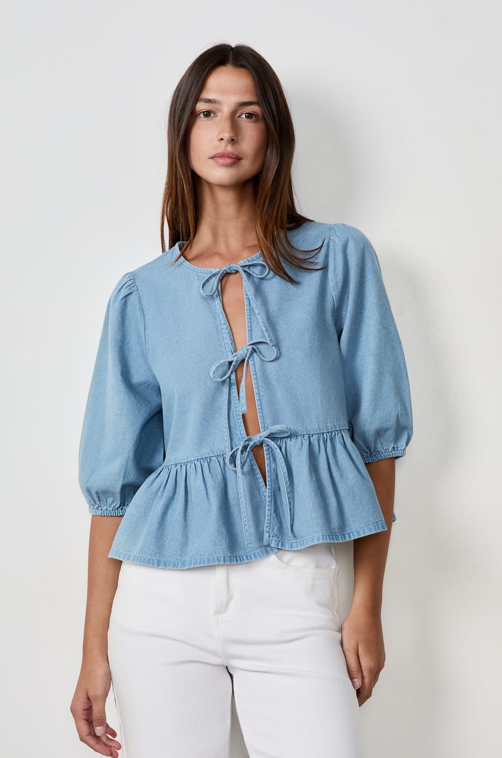 Front-tie shirt with denim effect;${refinementColor}