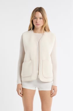 Chaleco sin mangas con efecto sherpa;${refinementColor}