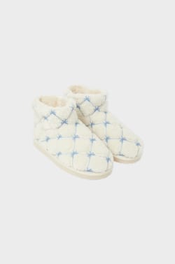 Chaussons bottines avec fausse fourrure;${refinementColor}