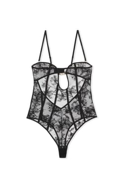 Body dos nu en dentelle;${refinementColor}