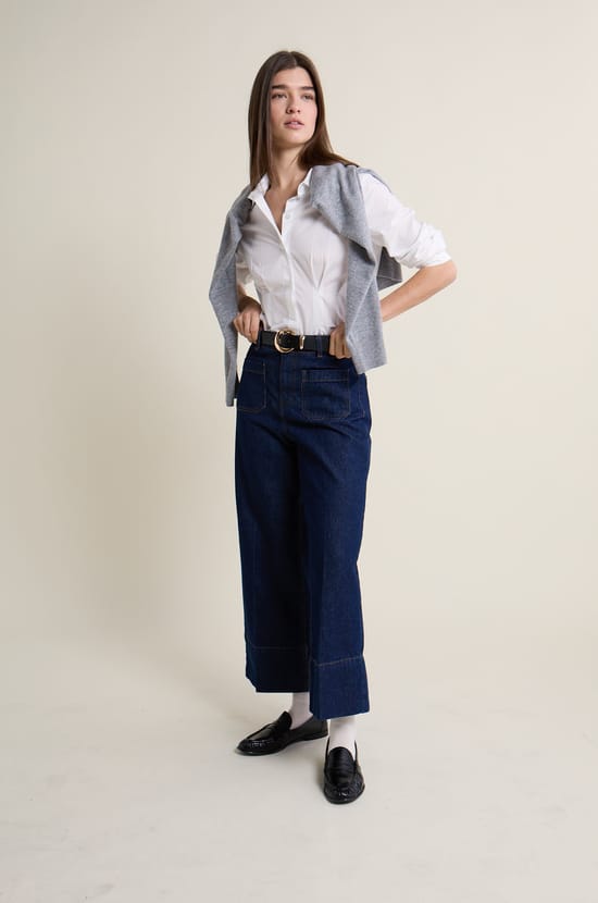 Jean droit &agrave; poches avant;${refinementColor}