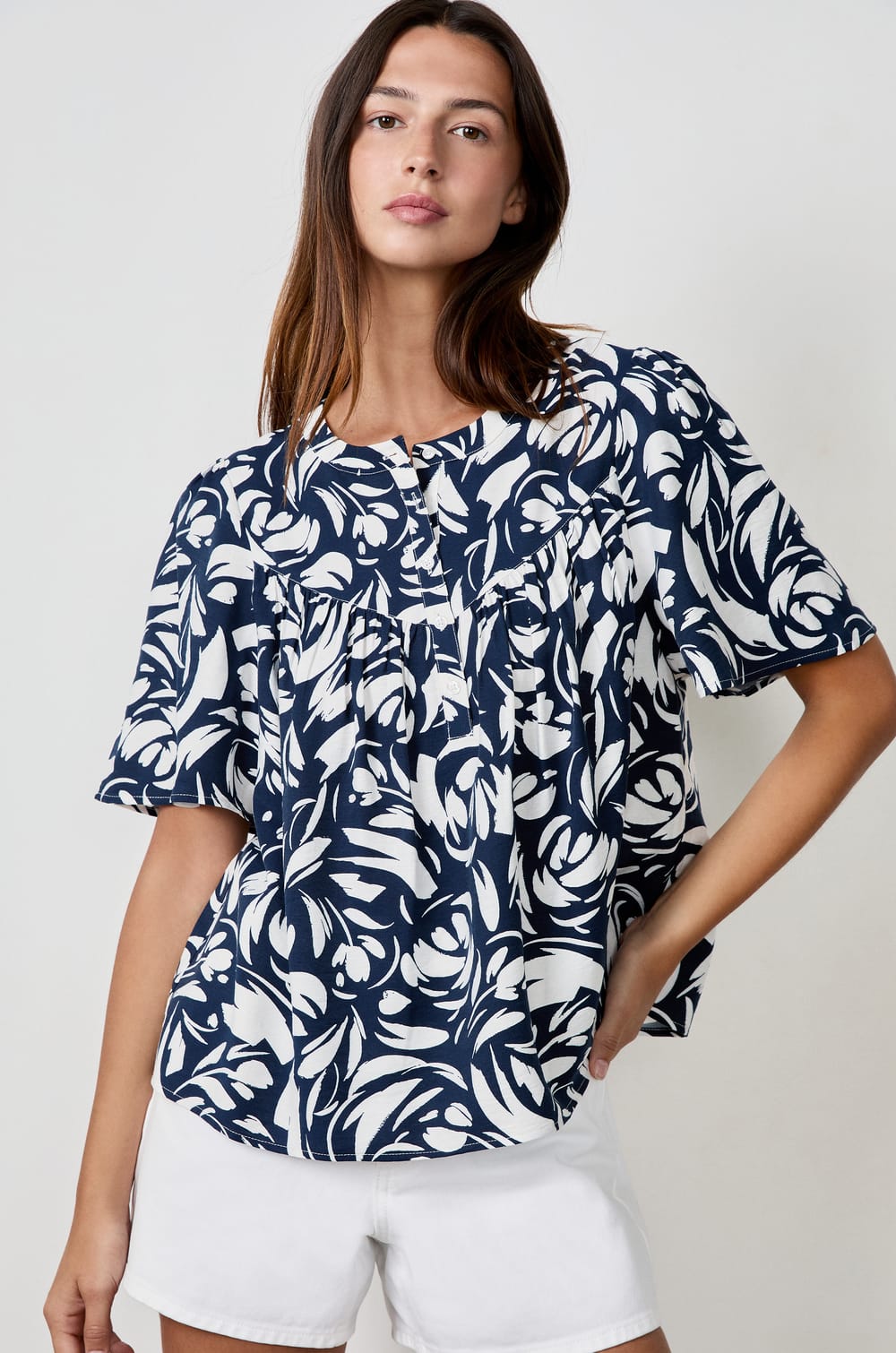 Blouse manches courtes à motifs;${refinementColor}