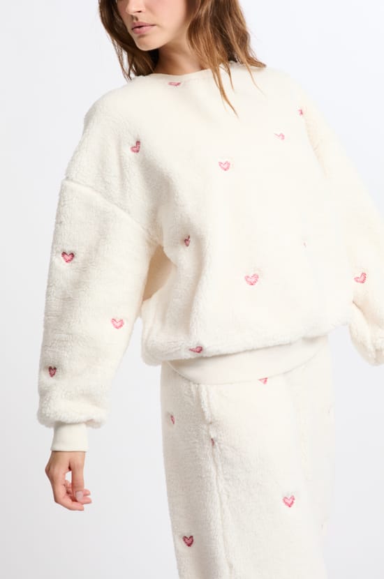 Sweatshirt à motifs coeurs effet polaire;${refinementColor}