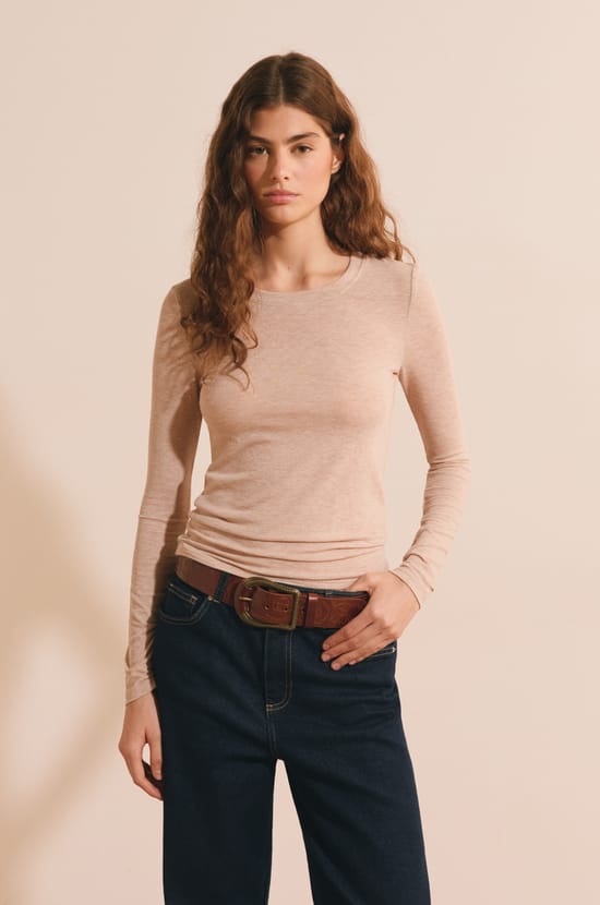 T-shirt col rond avec laine;${refinementColor}