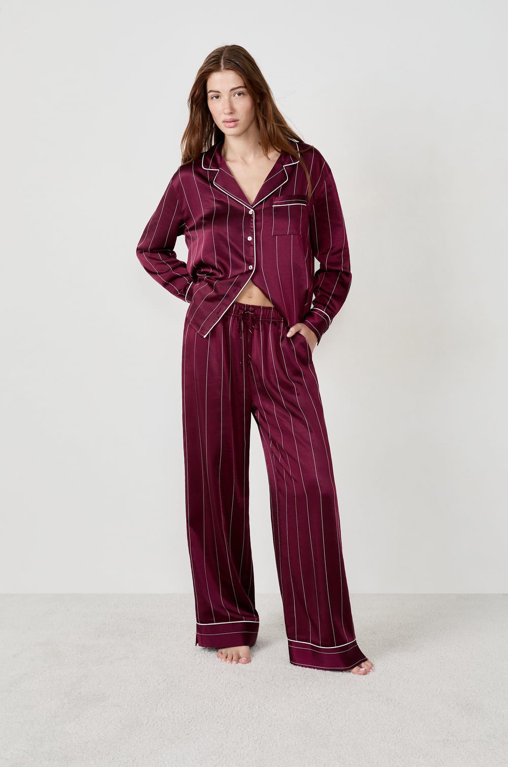 Pantalon de pyjama à rayures en satin;${refinementColor}