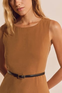 Robe longue sans manches;${refinementColor}