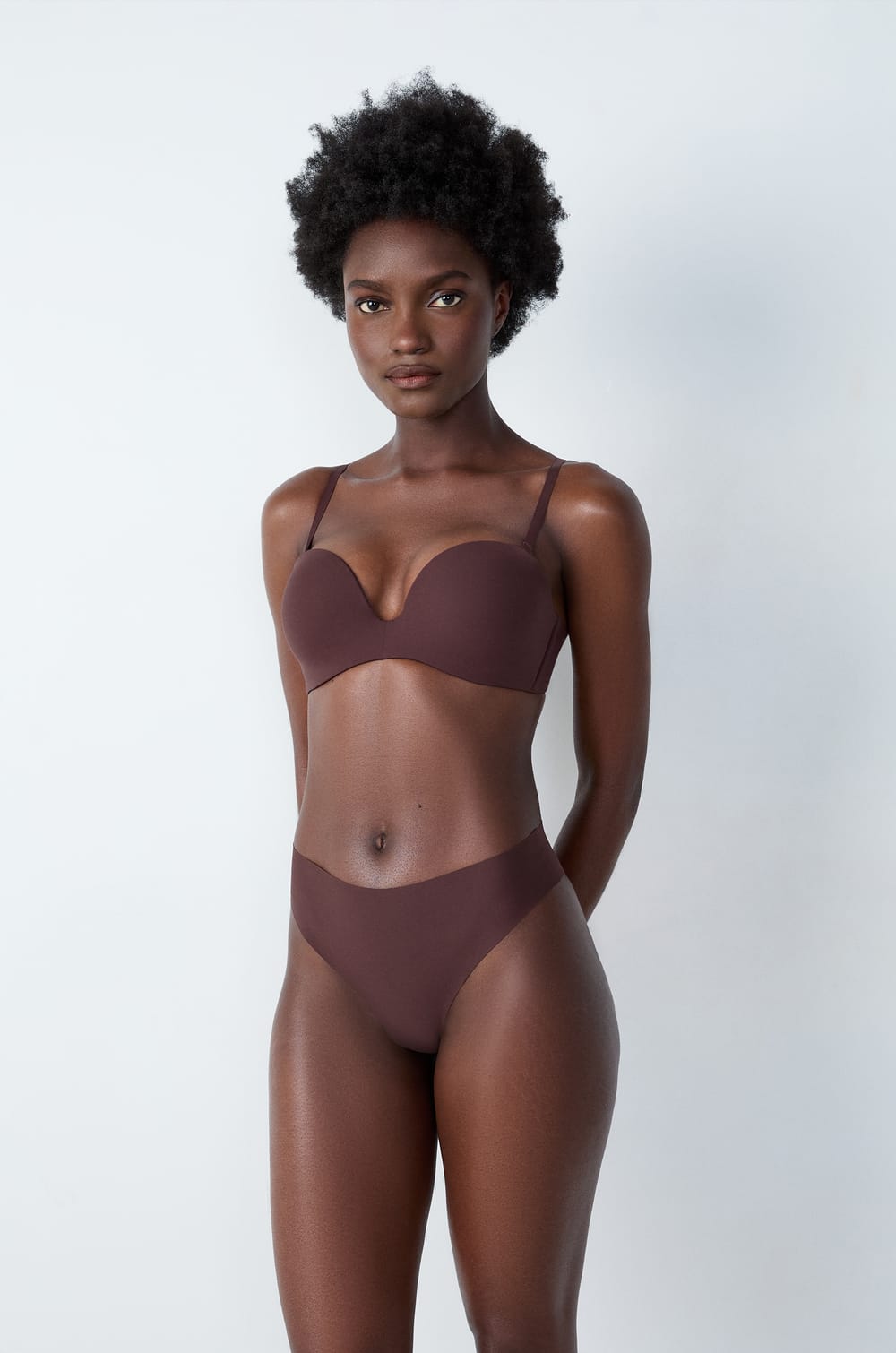High-leg Tanga in Microfiber;${refinementColor}