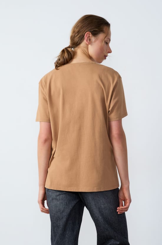 T-shirt en coton brodé;${refinementColor}