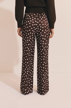 Pantalon droit satin&eacute; &agrave; pois;${refinementColor}