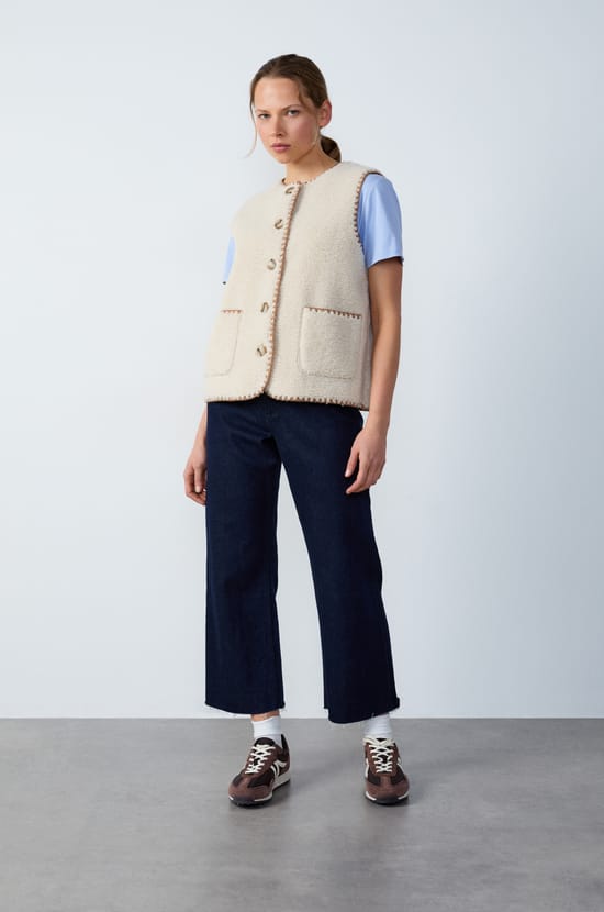 Sleeveless Bouclé Effect Jacket;${refinementColor}