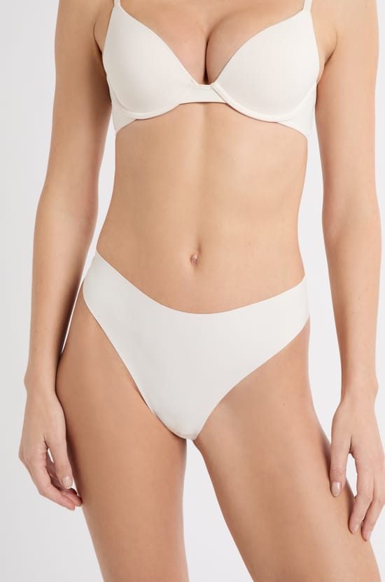 Tanga high leg en microfibre;${refinementColor}