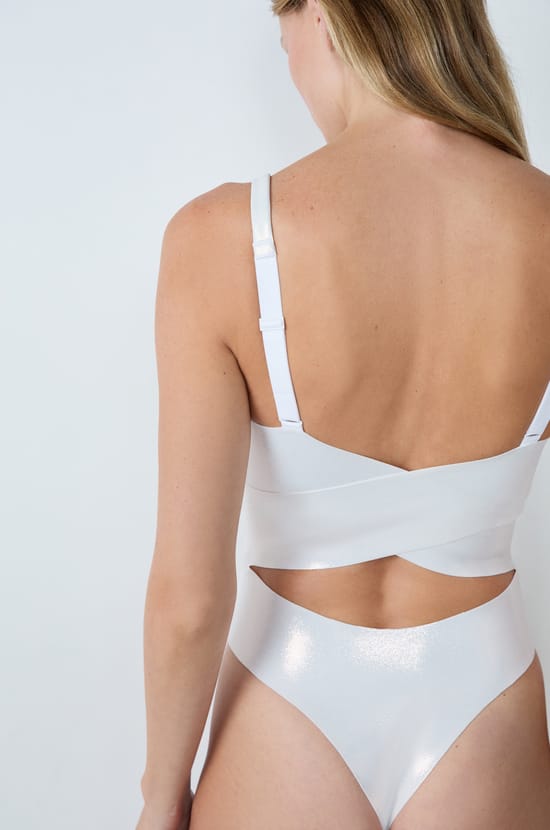 No Bra Effect Bodysuit;${refinementColor}