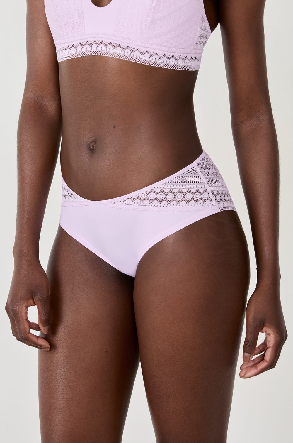Panty de encaje;${refinementColor}