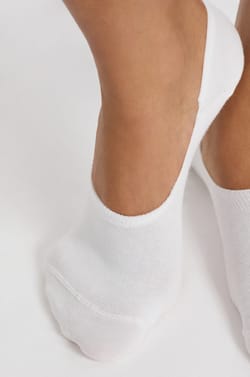 2-Pair Invisible Socks;${refinementColor}