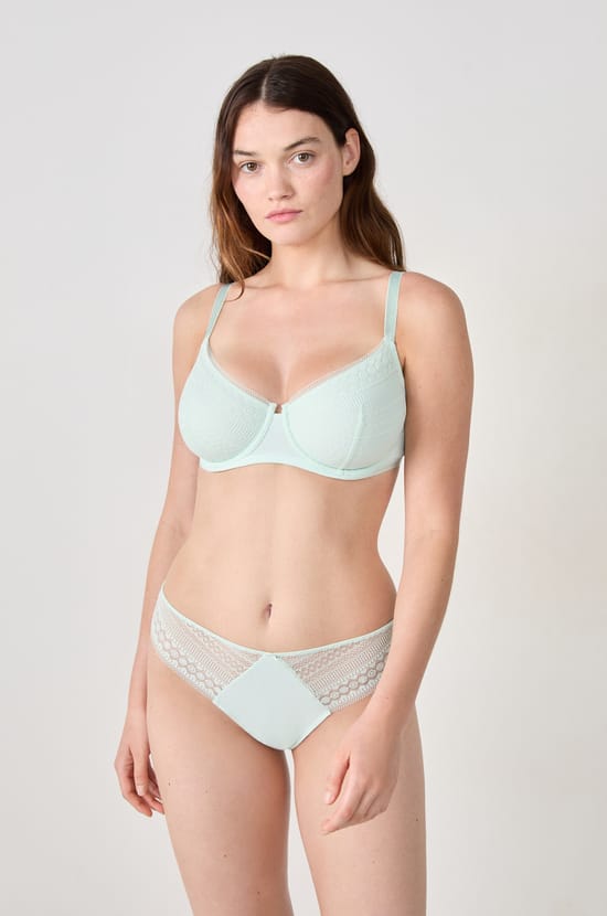 Sujetador clásico de encaje;${refinementColor}