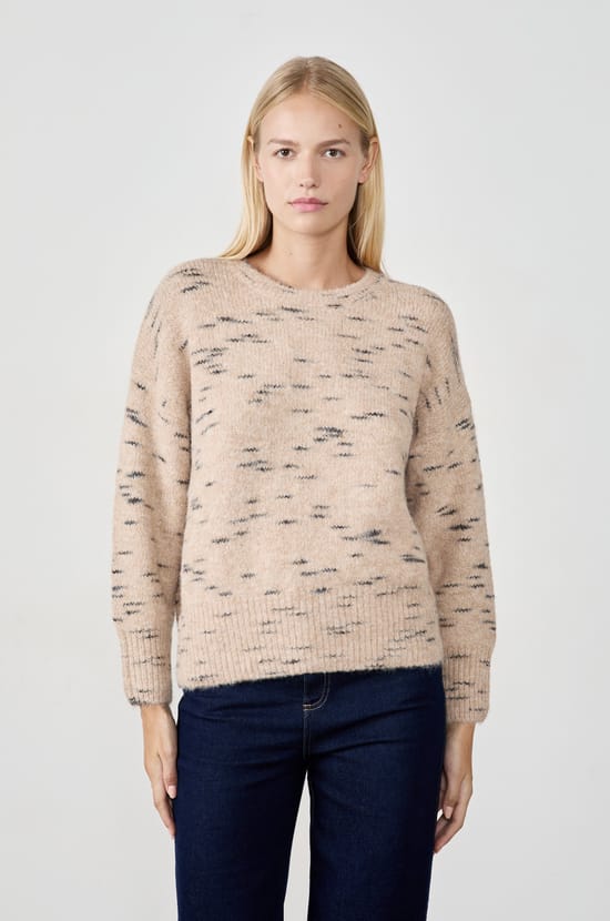 Round Neck Sweater;${refinementColor}