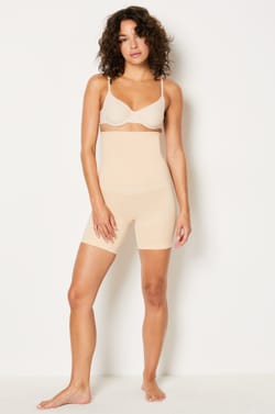 Ultra high-waisted shaping brief - strong support;${refinementColor}
