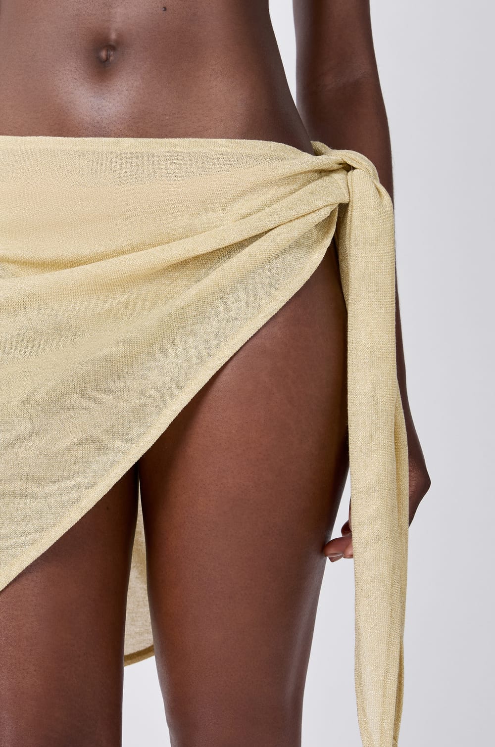 Pareo irisé pailleté;${refinementColor}