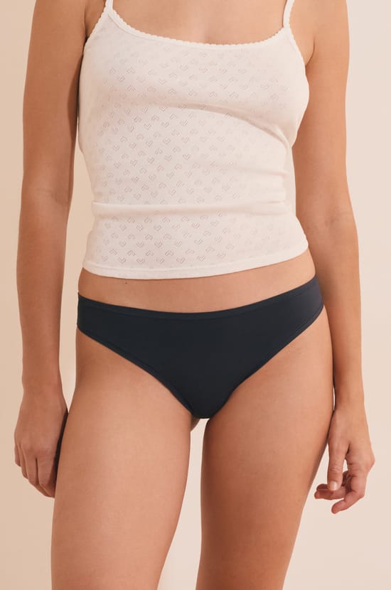 Tanga en microfibre;${refinementColor}