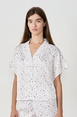 Chemise de pyjama en satin imprimé cœurs;${refinementColor}