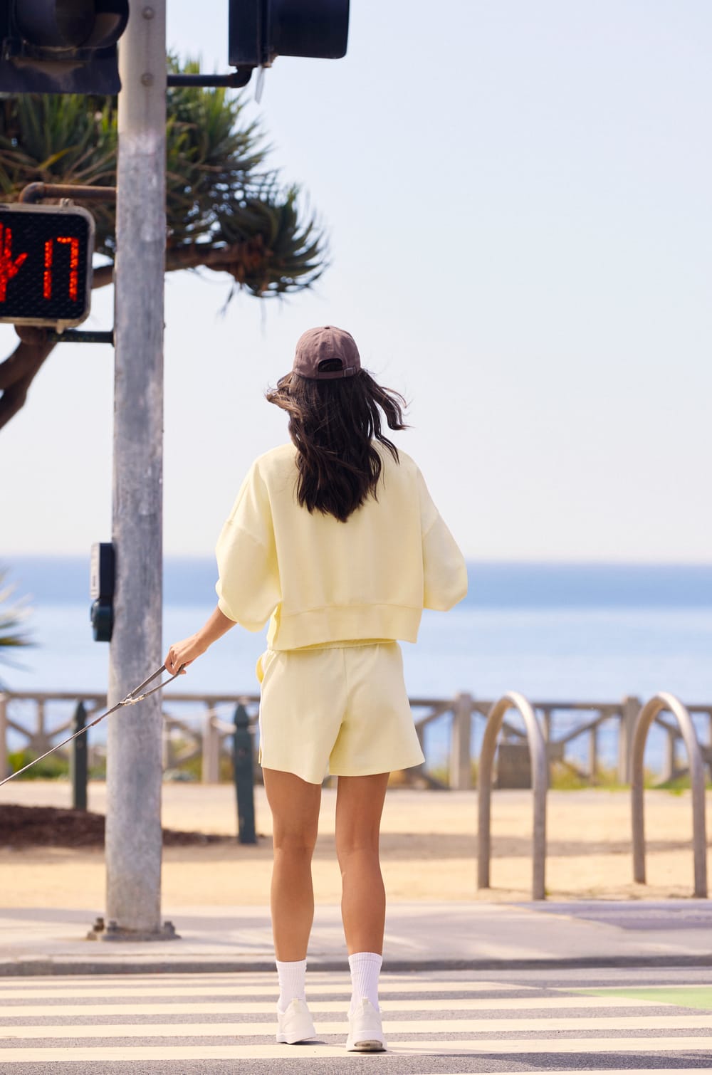 Sweat de sport court;${refinementColor}