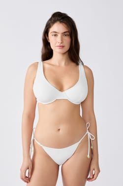 Bra de bikini triángulo con aros;${refinementColor}