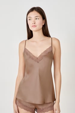 Top de tirantes de seda con detalles de encaje;${refinementColor}