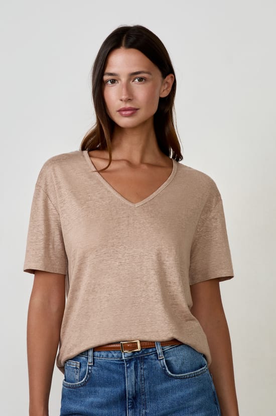 V-neck T-shirt 100% linen;${refinementColor}