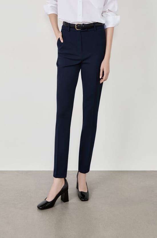 Trousers with a cigarette cut;${refinementColor}