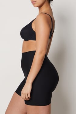Panty push-up gainant - maintien fort;${refinementColor}