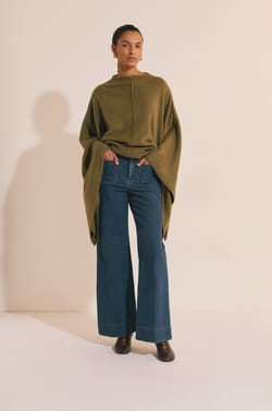 Pull poncho uni;${refinementColor}