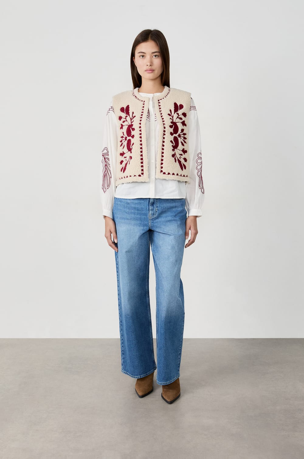 Sleeveless Faux Fur Cardigan;${refinementColor}