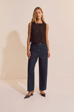 Top avec broderie en coton;${refinementColor}