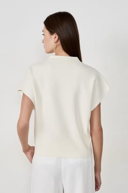 Sleeveless polo neck sweater;${refinementColor}