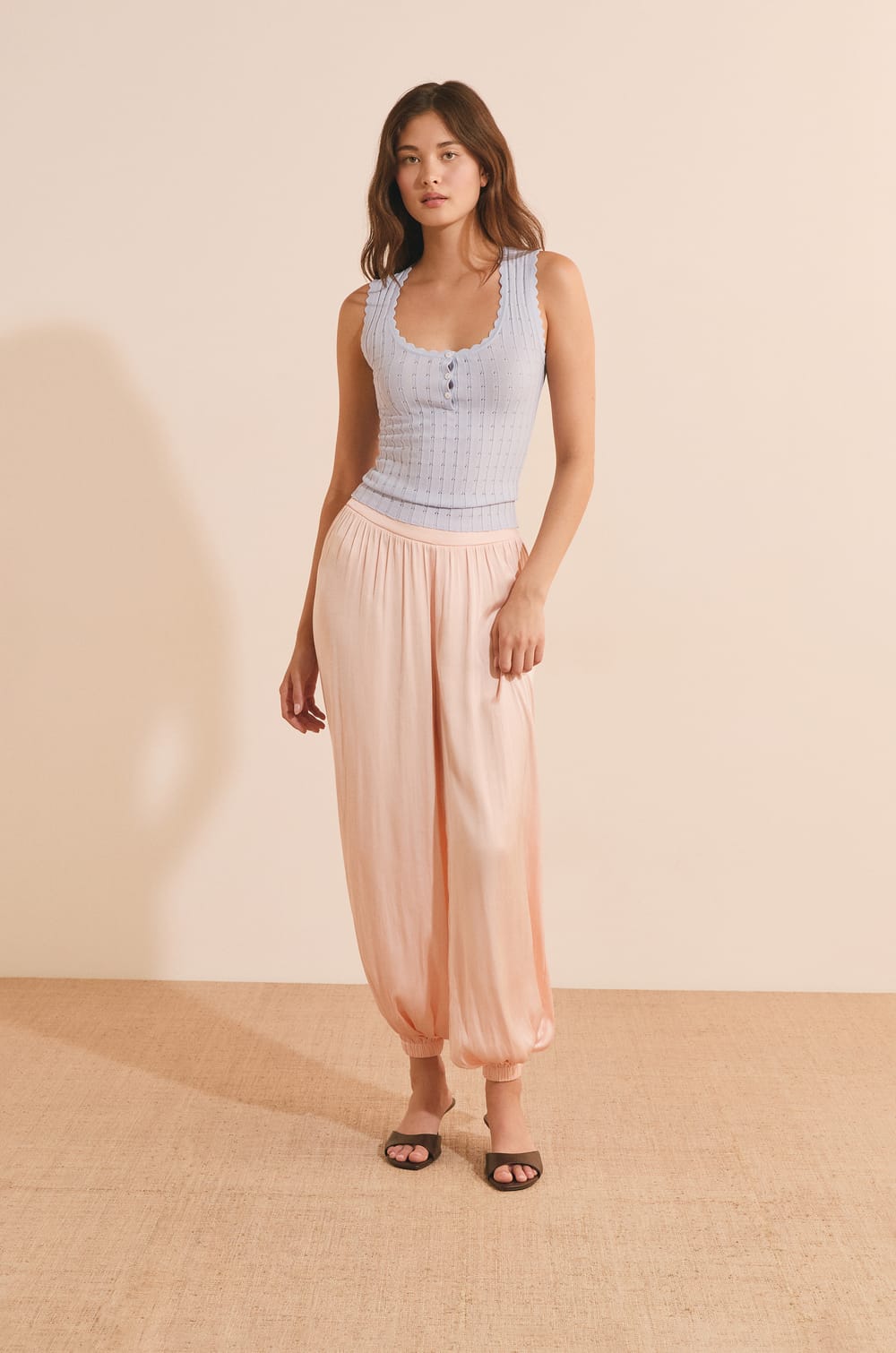 D&eacute;bardeur en pointelle;${refinementColor}